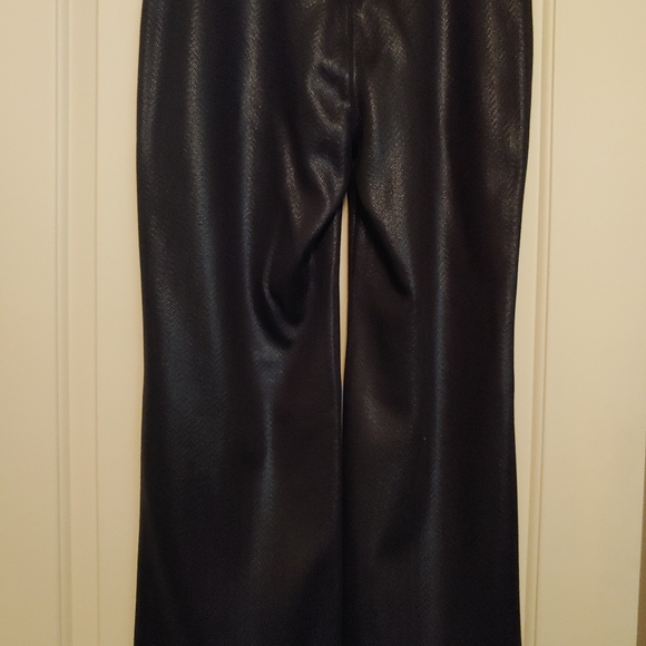 Pants - Picture 5 of 9